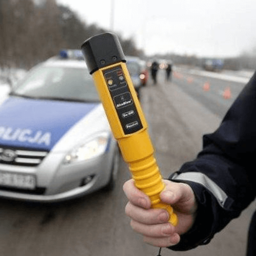 Policjant w drodze do pracy zatrzymał nietrzeźwego kierowcę